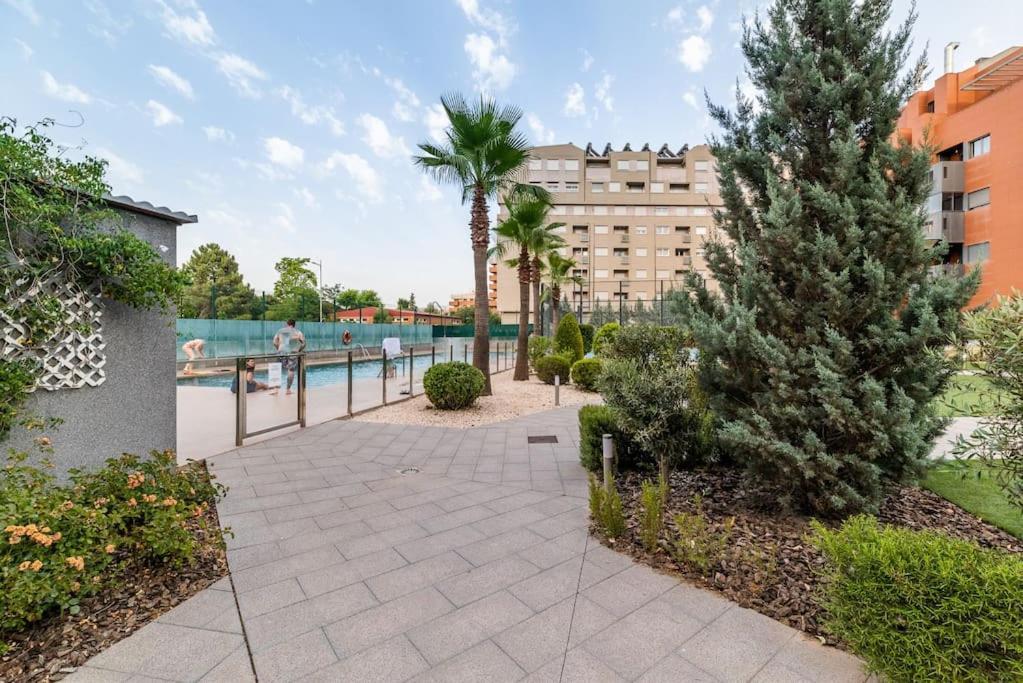 Moderno Apartamento Con Piscina Y Parking กรานาดา ภายนอก รูปภาพ